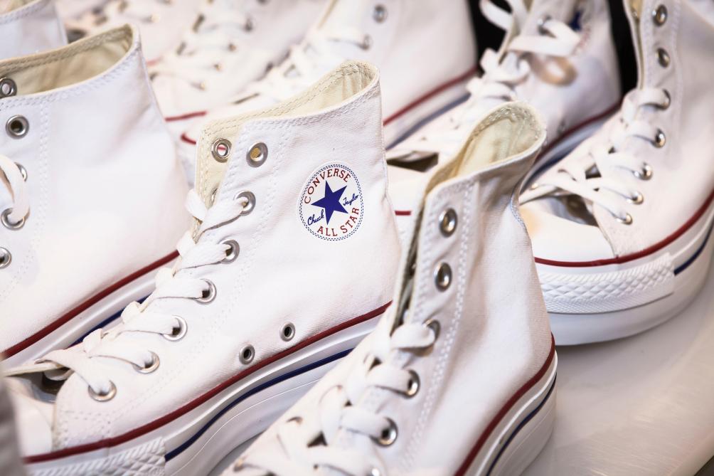 Les converses font des grands pieds hot sale